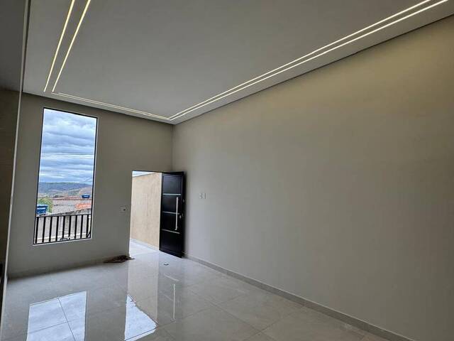 #391 - Casa para Venda em Vespasiano - MG