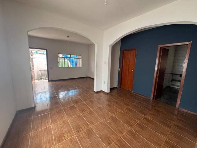 Casa para Venda em Ribeirão das Neves - 3