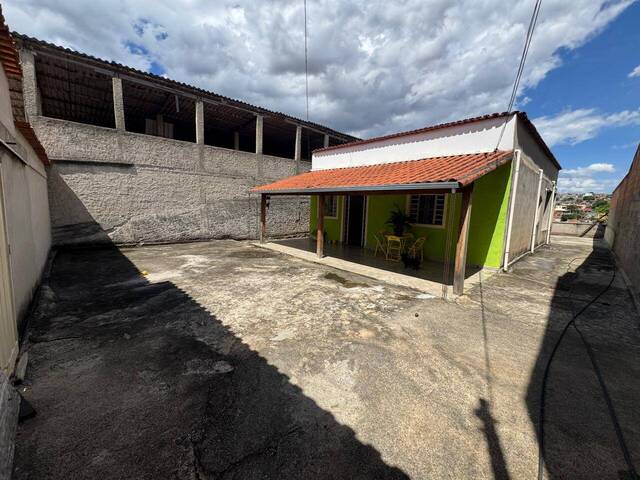 #409 - Casa para Venda em Ribeirão das Neves - MG