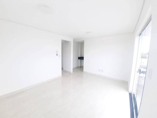 Apartamento para Venda em Contagem - 2