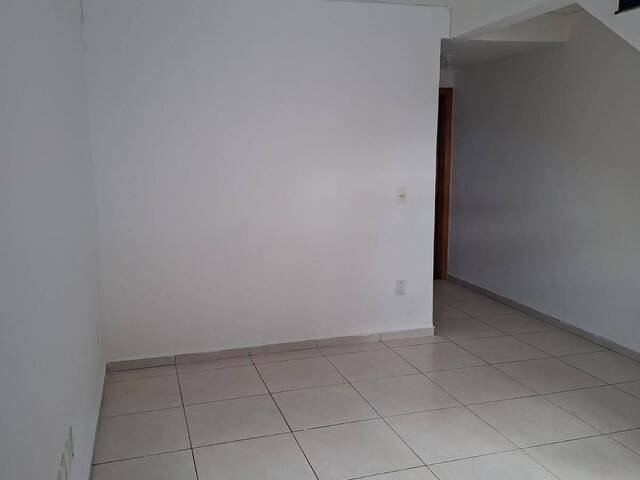 Casa para Venda em Contagem - 3