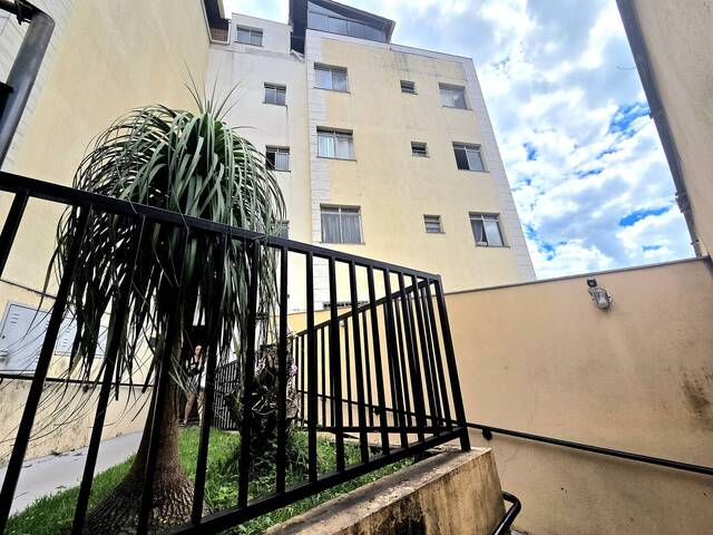#477 - Apartamento para Venda em Contagem - MG
