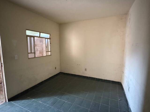Casa para Locação em Ribeirão das Neves - 2
